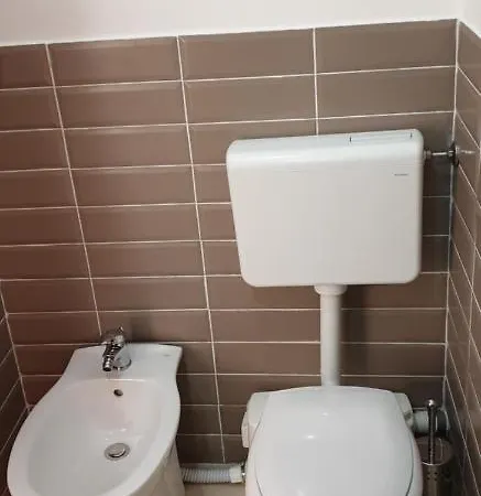 Iriss Nocleg ze śniadaniem 3*