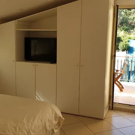 Bed & Breakfast Iriss 3*